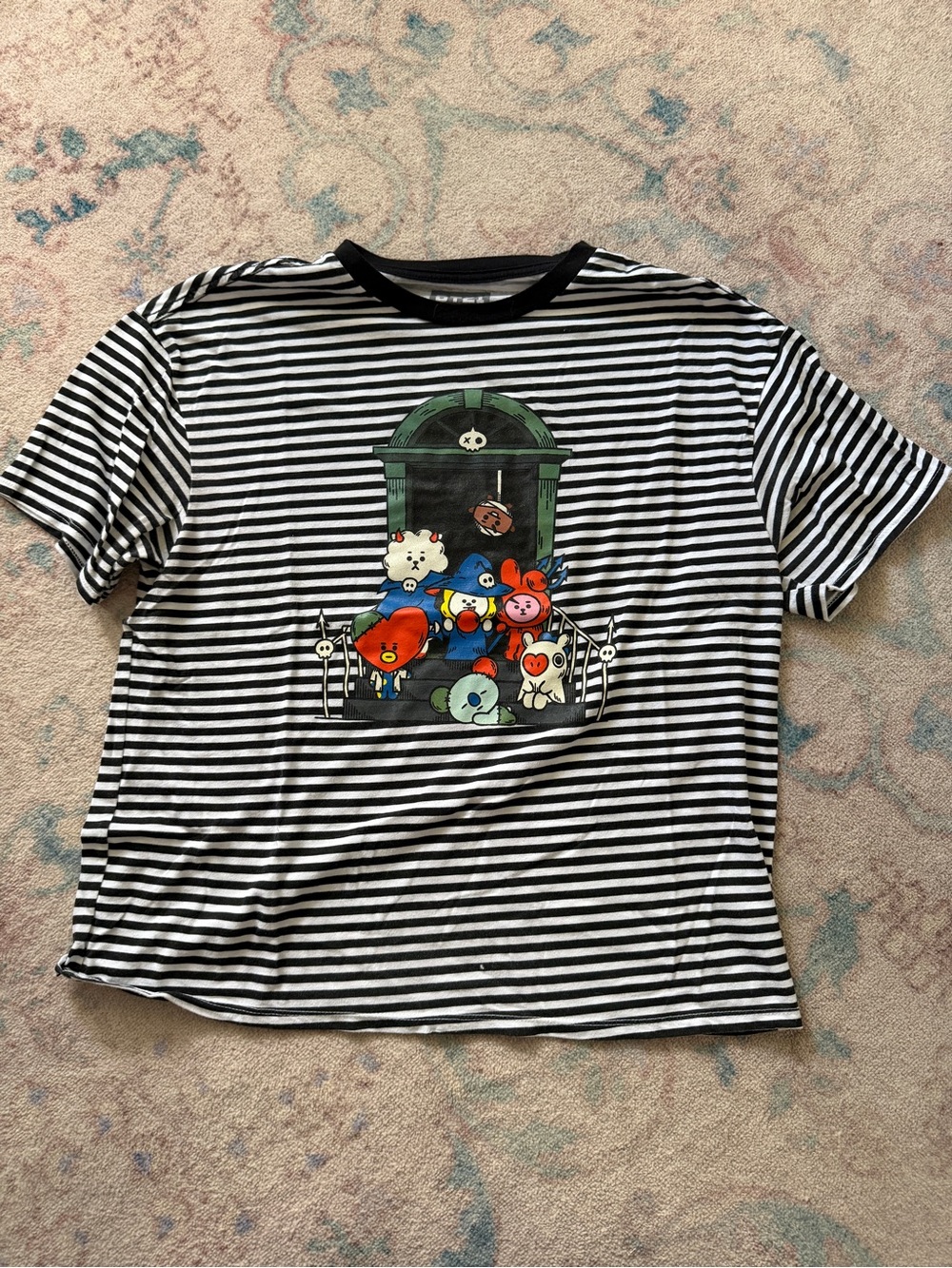 BT21 Halloween shirt size M